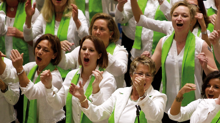 Der Albertinen Gospelchor in Aktion, Mitarbeiterchor, Musik und Konzerte im Krankenhaus, Albertinen Krankenhaus, Evangelisches Amalie Sieveking Krankenhaus, Hamburg Der Albertinen Gospelchor im Albertinen Krankenhaus, Hamburg-Schnelsen