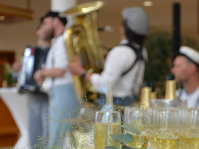 Jubiläumsfeier 30 Jahre Residenz am Wiesenkamp in Hamburg-Volksdorf, Altenpflege, Wohnen im Alter