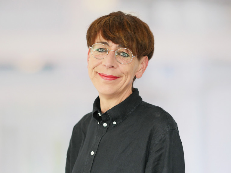 Werkstück - Bau und Handwerk Berlin - Nachricht - Eine besondere Meisterin stärkt Auszubildende bei Werkstück - Sandra Elting