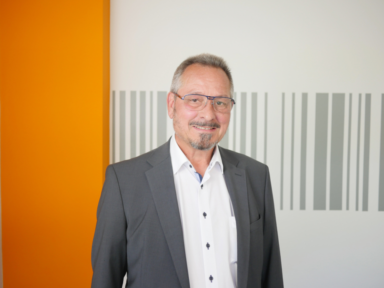 Portraitfoto Hans-Jörg Jakob, Geschäftsführer der Hospital LogiServe GmbH