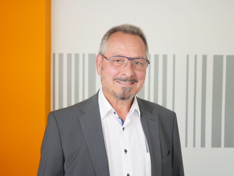 Portraitfoto Hans-Jörg Jakob, Geschäftsführer der Hospital LogiServe GmbH