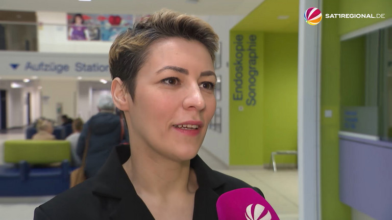 Sterilisationsassistentin Sara Khatib im Interview, Intergration geflüchtete Menschen, Fachkräfte Hamburg, Albertinen Krankenhaus, Hamburg-Schnelsen Sterilisationsassistentin Sara Khatib im Interview, Intergration geflüchtete Menschen, Fachkräfte Hamburg, Albertinen Krankenhaus, Hamburg-Schnelsen