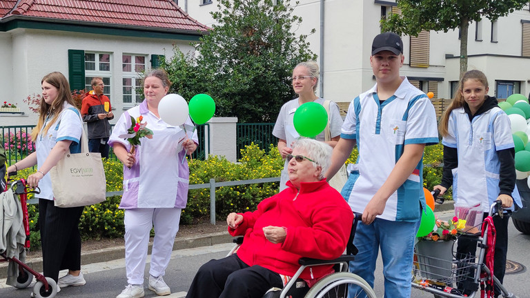 Mittendrin im Festumzug Mittendrin im Festumzug