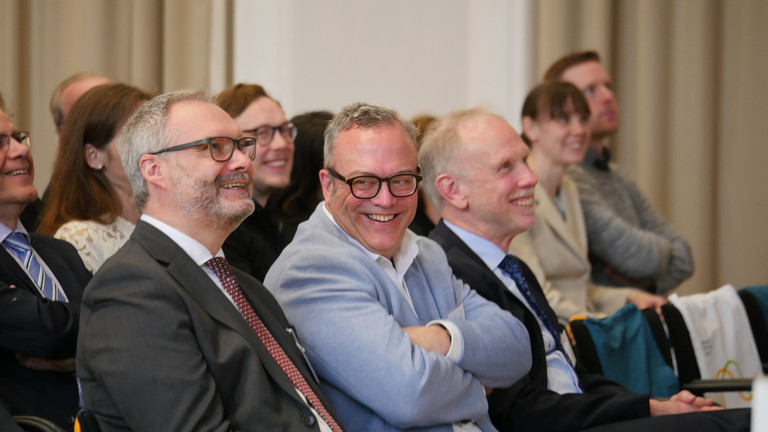 Roy J. Noack, Geschäftsführer vom Immanuel, Dr. Udo Schneider und Krankenhaus Berlin und Professor Dr. med. Andreas Krause, wissenschaftliches Symposium Rheumatologie, Abschied Prof. Krause und Einführung Dr. Schneider, Immanuel Krankenhaus Berlin