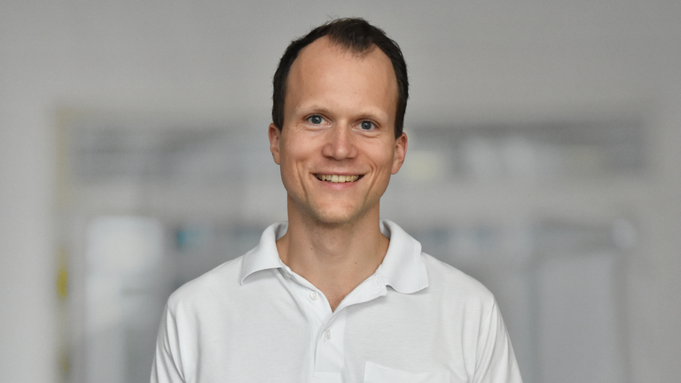 Portraitfoto Prof. Dr. Rüdiger Klapdor, Chefarzt Klinik für Gynäkologie und Geburtshilfe, Endometriosetage Hamburg, Patientenveranstaltung Frauengesundheit, Infotag, Albertinen Krankenhaus, Hamburg-Schnelsen Portraitfoto Prof. Dr. Rüdiger Klapdor, Chefarzt Klinik für Gynäkologie und Geburtshilfe im Albertinen Krankenhaus