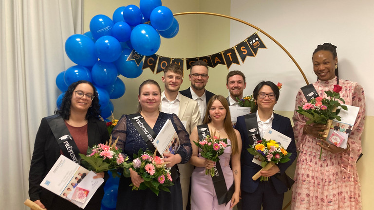 Gruppenfoto der Absolventen am Immanuel Klinikum Bernau Gruppenfoto der Absolventen am Immanuel Klinikum Bernau