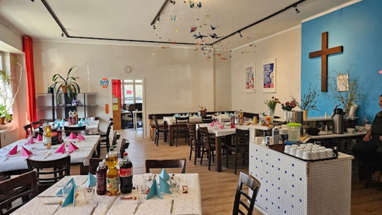 Immanuel Beratung - Tagesstätte Sozialprojekt Prenzlauer Berg - frisch gedeckte Tische Immanuel Beratung - Tagesstätte Sozialprojekt Prenzlauer Berg - frisch gedeckte Tische