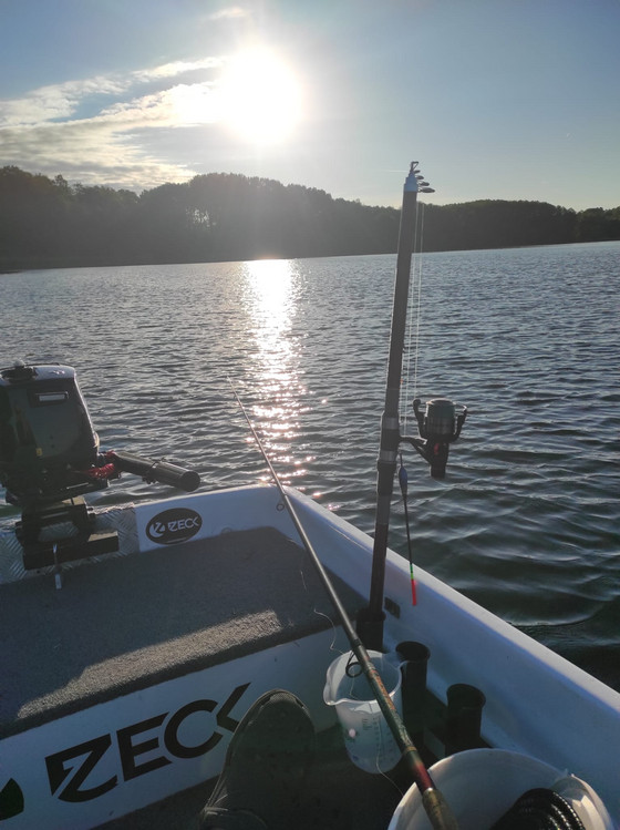 Blick über den Stienitzsee vom Boot eines Pflegers aus dem Seniorenzentrum Kläre Weist in Petershagen Blick über den Stienitzsee vom Boot eines Pflegers aus dem Seniorenzentrum Kläre Weist in Petershagen
