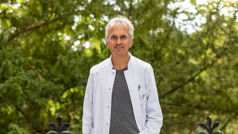 Prof. Dr. med. Andreas Michalsen, Chefarzt der Abteilung Naturheilkunde am Immanuel Krankenhaus Berlin, informiert über Autophagie Prof. Dr. med. Andreas Michalsen, Chefarzt der Abteilung Naturheilkunde am Immanuel Krankenhaus Berlin, informiert über Autophagie