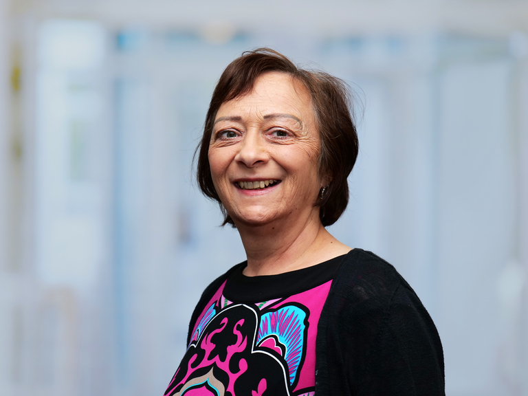Portraitfoto Dr. Angelika Freund, Ärztliche Leitung Zentrum für Psychische Gesundheit
