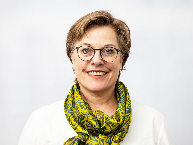 Portraitbild Stefanie Lemmer - Immanuel Dialog