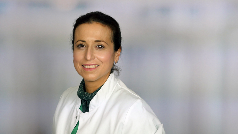 Portraitfoto Dr. med. Karin Weimann, Chefärztin Abteilung für Anästhesiologie, Intensivmedizin, Intermediate Care und Notfallmedizin am Immanuel Krankenhaus Berlin 