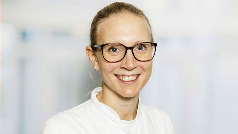 Immanuel Krankenhaus Berlin - Orthopädie - Obere Extremität, Hand und Mikrochirurgie - Nachricht - Hör-Tipp: Frauen in der Chirurgie - Radio Paradiso - Natürlich gesund - Dr. med. Sophia Margarete Hünnebeck Immanuel Krankenhaus Berlin - Orthopädie - Obere Extremität, Hand und Mikrochirurgie - Nachricht - Hör-Tipp: Frauen in der Chirurgie - Radio Paradiso - Natürlich gesund - Dr. med. Sophia Margarete Hünnebeck