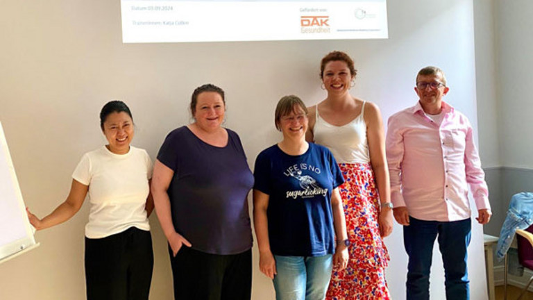 Teilnehmende beim Kommunikationstraining im Mutterhaus auf dem Campus Volksdorf, Forschungsprojekt KOMPAT, Institut und Poliklinik Medizinische Psychologie UKE, Kommunikation in der patient:innenorientierten Pflege, Ev. Amalie Sieveking Krankenhaus Teilnehmende beim Kommunikationstraining im Mutterhaus auf dem Campus Volksdorf im Forschungsprojekt KOMPAT